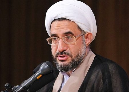 تلاش فرقه شیرازی برای شکایت از آیت‌الله اراکی به دادگاه‌های انگلیسی