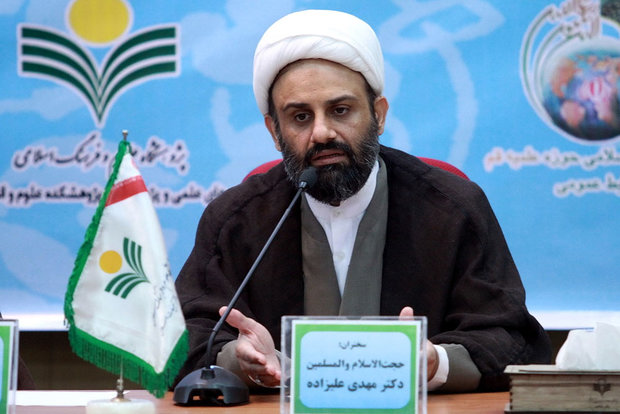 بهائیت متاع دروغین خود را با محوریت اخلاق ارائه میدهد