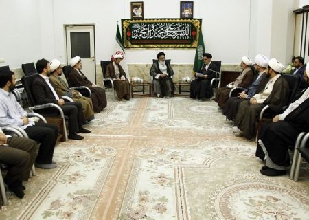 تقریب مذاهب موانع رسیدن انسان‌ها به حقیقت را کنار بزند