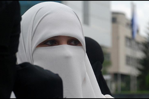 سازمان همکاری اسلامی همه‌پرسی سوئیس درباره ممنوعیت برقع را محکوم کرد