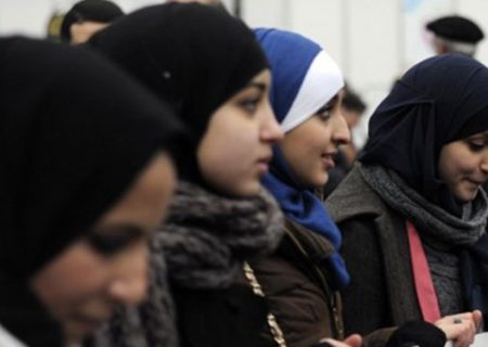 اعتراض رهبران دینی مسیحی و یهودی به منع حجاب در فرانسه