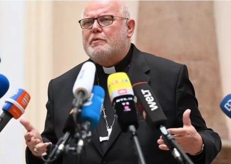 استعفای اسقف اعظم مونیخ، زلزله در ارکان کلیسای کاتولیک