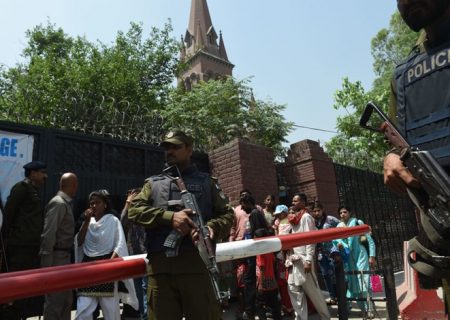 پاکستان زوج محکوم به اعدام به اتهام بی حرمتی به ساحت پیامبر(ص) را تبرئه کرد