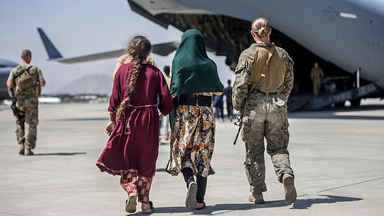 طالبان با خروج افغان‌ها از کشور پس از ۳۱ اوت موافقت کردند