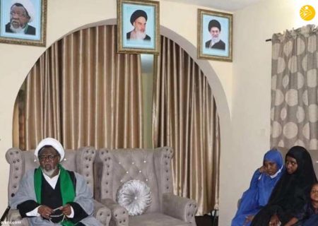 عکس امام و رهبری در خانه شیخ زکزاکی