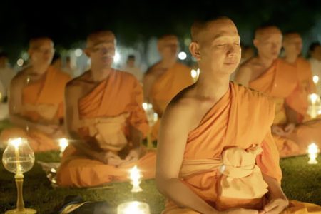 آیا بوداییان به خدا اعتقاد دارند؟