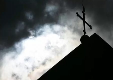 حمایت لیگ مسلمانان آلمان از مرمت اشیای تخریب شده یک کلیسا