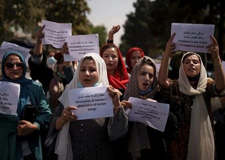 درخواست سناتورهای زن کنگره آمریکا از بایدن برای محافظت از زنان و دختران افغانستان