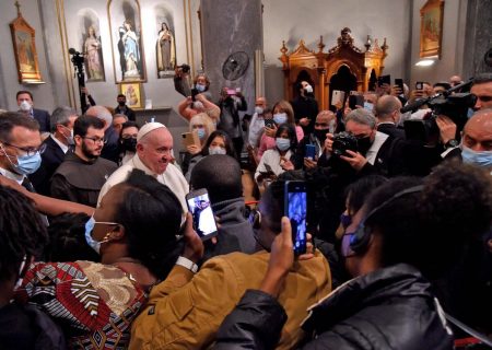 هشدار پاپ درباره ازهم پاشیدگی اروپا با ملی گرایی افراطی