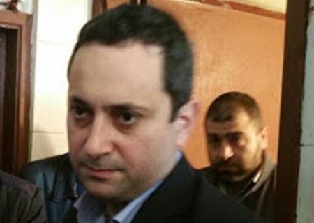 قاضی لبنانی به سیاسی کاری در پرونده انفجار بیروت اصرار دارد