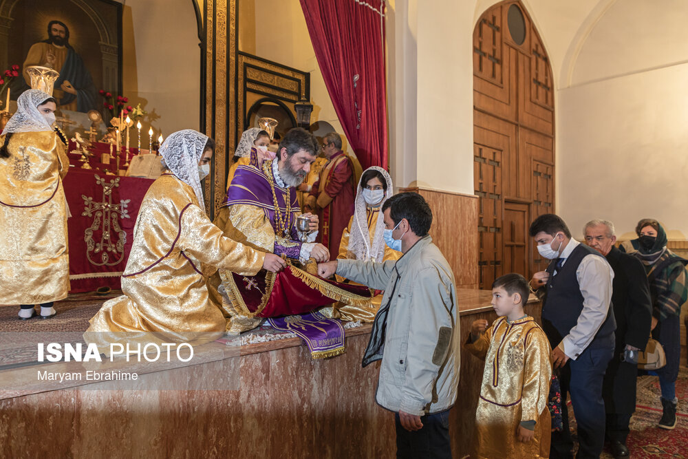 تصاویری از سال نو مسیحی در کلیسای مریم مقدس تبریز