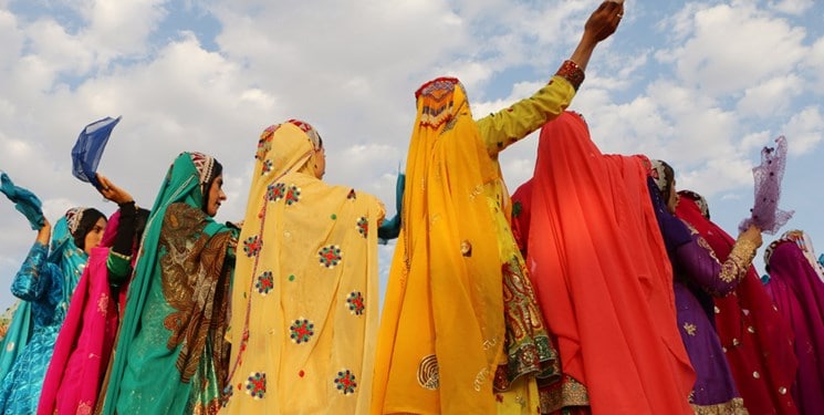 نفوذ فرقه های انحرافی در تورهای گردشگری با چاشنی رقص و آواز