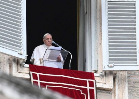 پاپ فرانسیس اقدامات پوتین را محکوم کرد