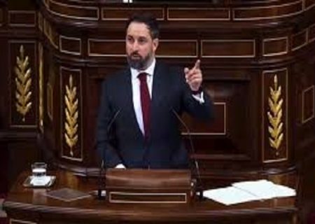 عضو راست‌گرای پارلمان اسپانیا: آوارگان مسلمان را به اروپا راه ندهید