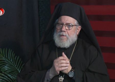 رئیس کلیسای مسیحیان کاتولیک قدس: اشغالگران به دنبال نسل‌کشی در فلسطین هستند/ جنگ اوکراین نباید بر مسئله فلسطین سایه بیندازد