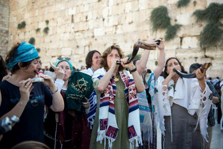 مناقشه گروه زنان دیوار با خاخام‌های یهودی 