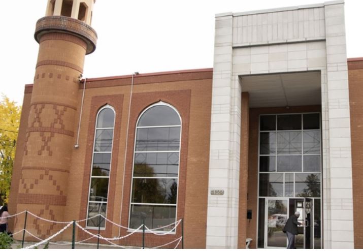 حمله با خودرو به نمازگزاران مسجدی در غرب کانادا