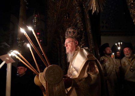 رهبر معنوی مسیحیان ارتدوکس وضعیت اوکراین را یک تراژدی غیرقابل توصیف خواند
