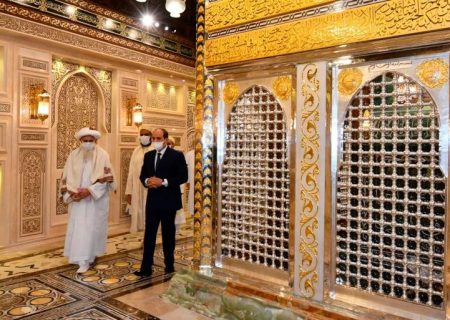 سلطان فرقه بهره به همراه سیسی از توسعه مسجد الحسین بازدید کردند