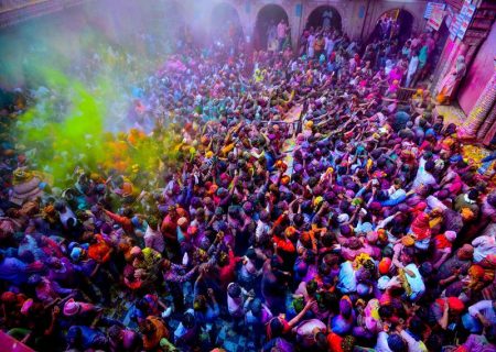 جشن هولی؛ گردهمایی فقرا و اغنیای هندوها