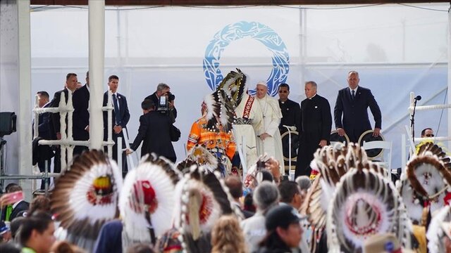 پاپ فرانسیس: در قبال بومیان کانادا «نسل کشی» رخ داده است