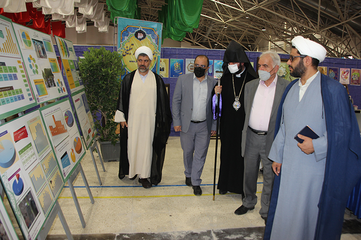 بازدید پیشوای مذهبی ارامنه اصفهان و جنوب ایران از نمایشگاه «روایت تبلیغ»