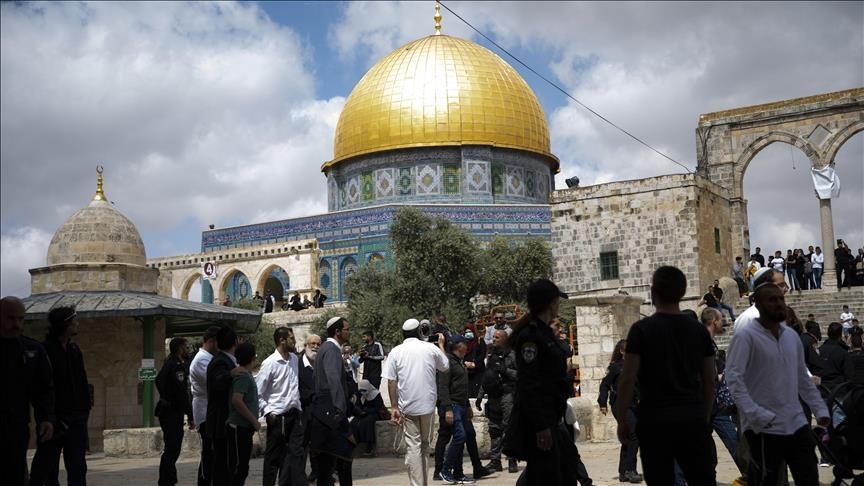 یورش ده‌ها شهرک نشین یهودی به مسجد الاقصی