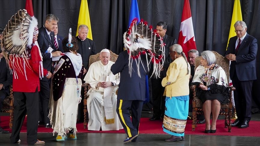عذرخواهی پاپ از بومیان کانادا به دلیل آزار در مدارس شبانه‌روزی کلیسا