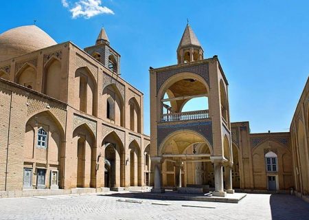 کلیساهای اصفهان به احترام آیت الله ناصری تعطیل شد