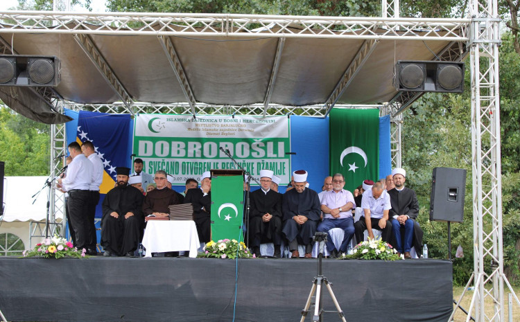 افتتاح مسجد سفید در «درونتا» بوسنی و هرزگوین