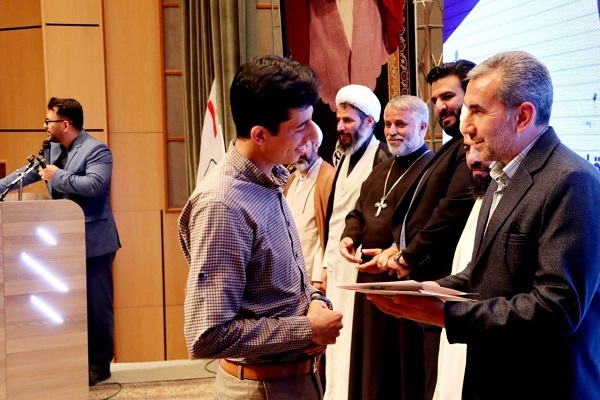 مرحله استانی مسابقات قرآن اوقاف در آذربایجان غربی با حضور کشیش اعظم مسیحیان برگزار شد