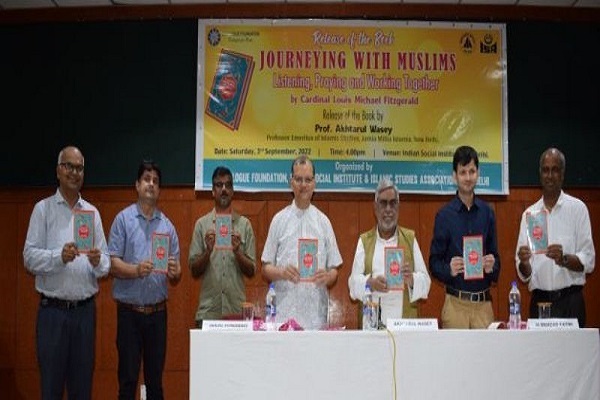انتشار کتابی درباره شناخت قرآن از سوی کشیش مسیحی در هند