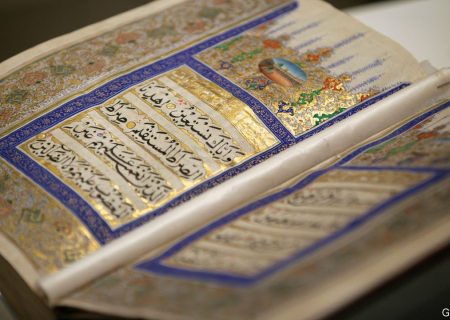عربی زبان قرآن، در حال غرق شدن در زبان انگلیسی است!