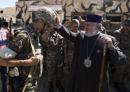 تلاش اسقف اعظم روسیه برای جلوگیری از درگیری مذهبی بین آذربایجان و ارمنستان