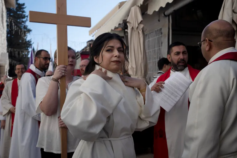 اولین کشیش زن فلسطینی منصوب شد