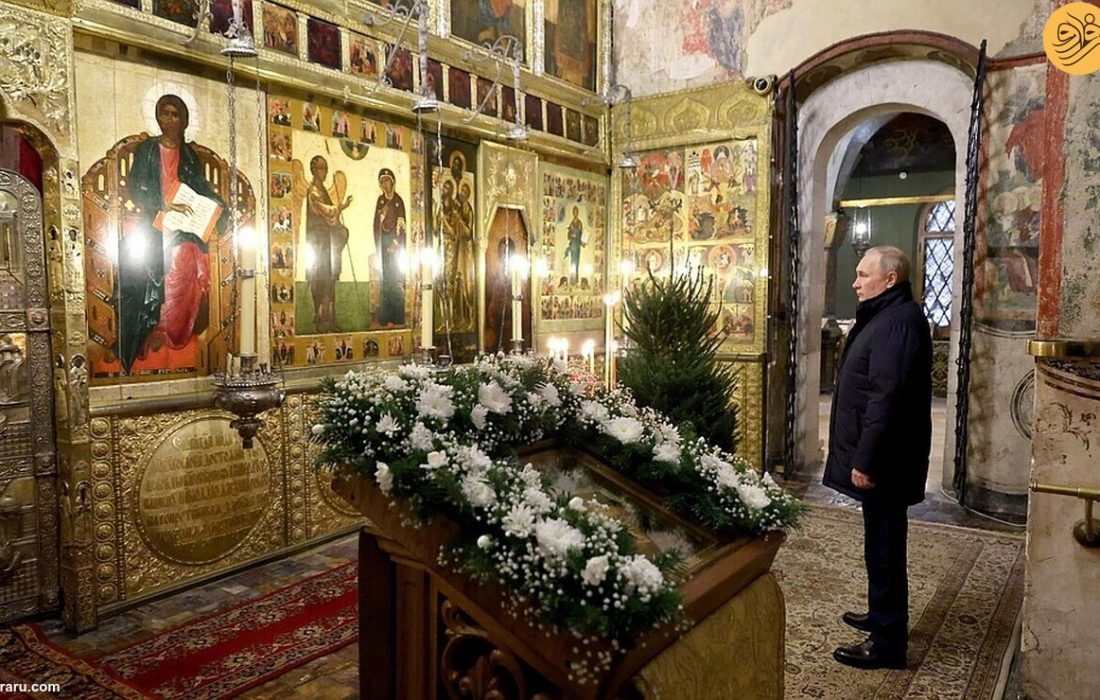 پوتین تنها در مراسم کریسمس کلیسای ارتدوکس