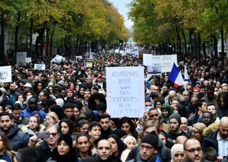 ممانعت از هتک حرمت مقدسات نیازمند اهرم‌های سیاسی و اقتصادی است