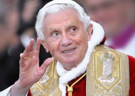 نخستین پاپ مستعفی در شش قرن اخیر، در 95 سالگی درگذشت