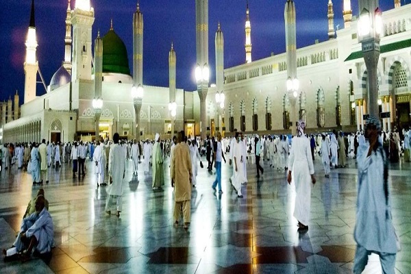 واکنش‌ها به ورود دو گردشگر غیرمسلمان با پوشش نامناسب به مسجدالنبی