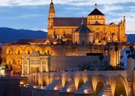 متهم شدن کلیسای اسپانیا به محو هویت اسلامی مسجد جامع کوردوبا