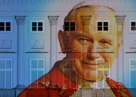پاپ فرانسیس اتهامات علیه «پاپ ژان پل دوم» را بی اساس خواند