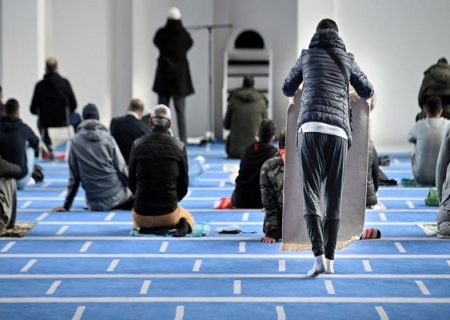 پیشی‌گرفتن تعداد مسلمانان ملتزم به شعائر دینی از مسیحیان در فرانسه