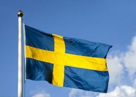 اظهارات اسلام هراسانه نماینده سوئدی و اهانت به پیامبر