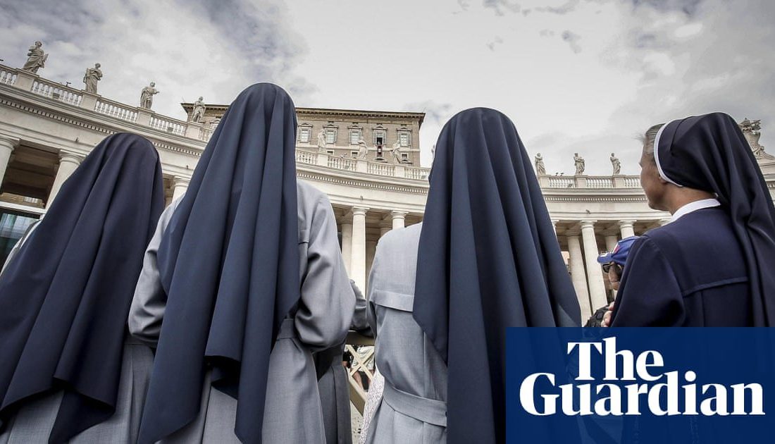 پاپ فرانسیس برای نخستین بار در جلسه اسقف‌ها به زنان حق رای داد