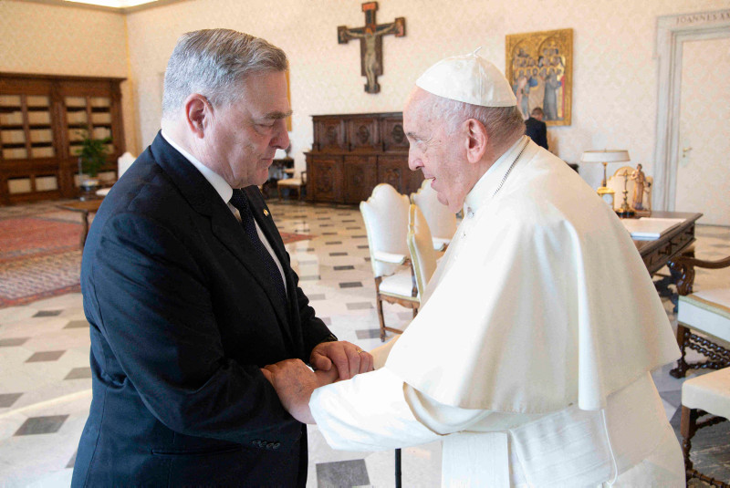 «جنگ اوکراین» و «امید به صلح» در دیدار پاپ با رییس ستاد ارتش آمریکا