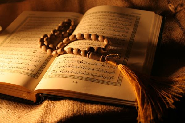 نقد ادعای قرآن بسندگی قرآنیون
