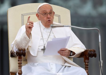 تقاضای پاپ برای پایان دادن به درگیری‌ها در قره باغ
