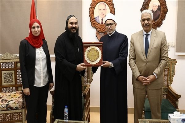 تأکید رئیس دانشگاه الازهر بر روابط محکم بین مسلمانان و مسیحیان