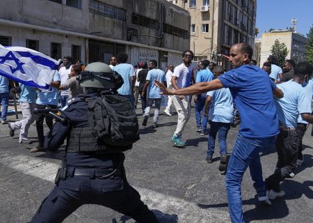 درگیری میان یهودیان اریتره‌ای با نیروهای پلیس در تل آویو