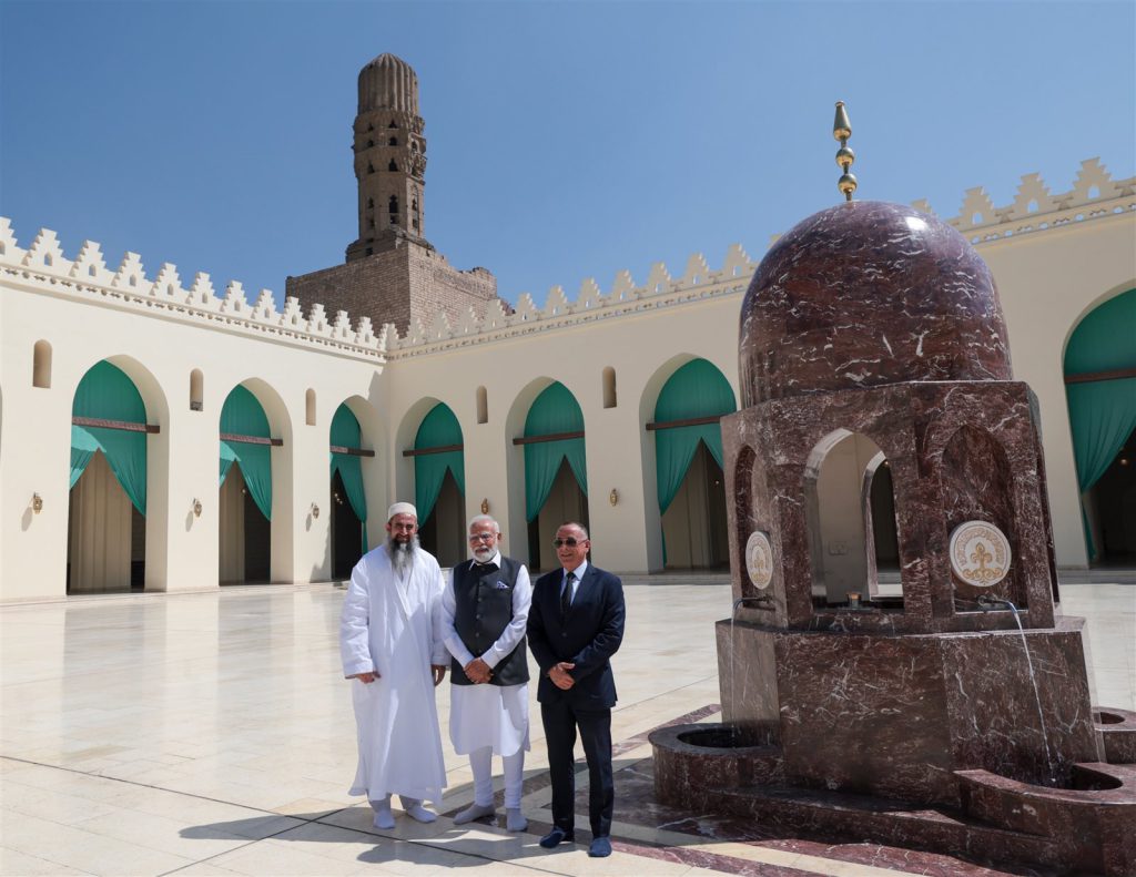 نخست وزیر هند در مسجد الحاکم بامر الله قاهره